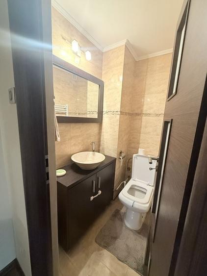 Apartament cu 4 camere semidecomandat în Ultracentral