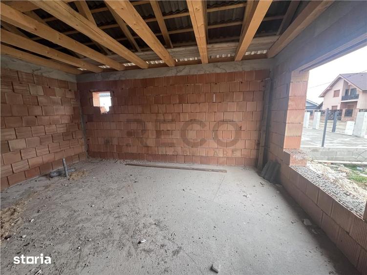 RECO, Casa la rosu, Zona Alesd la super pret! - 7