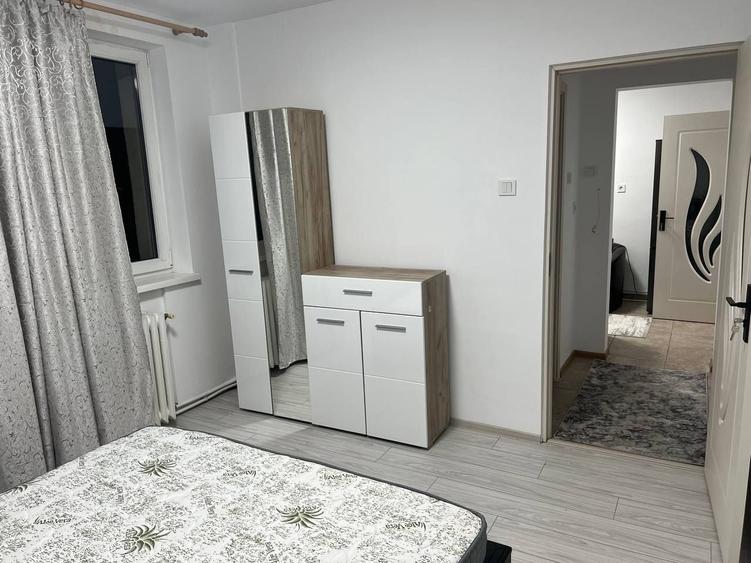 Apartament cu 2 camere decomandat în Exterior Vest