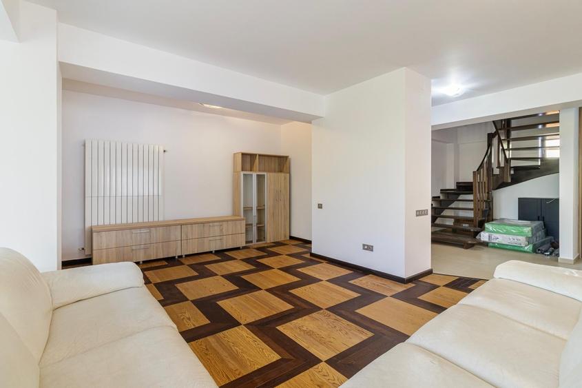 Apartament cu 4 camere decomandat în Kiseleff