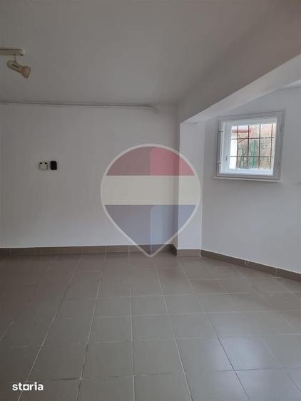 Casă cu Teren 700 Mp în Zorilor
