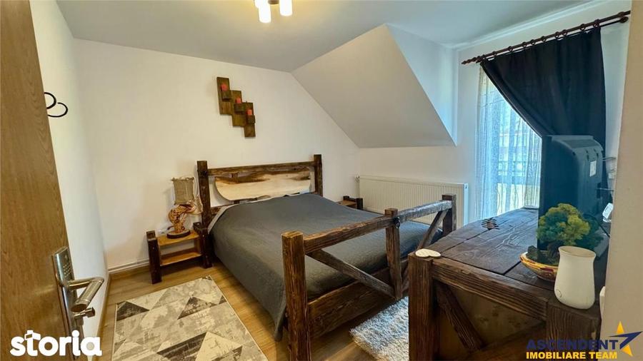 Casă cu 5 camere cu Teren 2032 Mp în Lunca