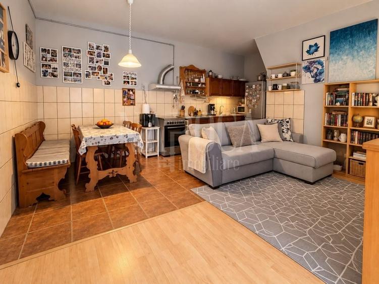 Apartament cu 3 camere semidecomandat în Central