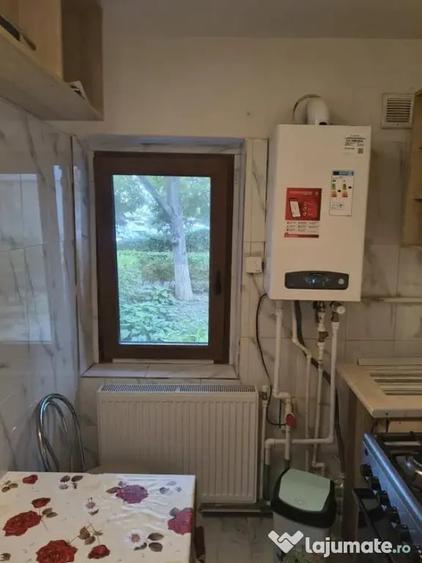 Garsonieră decomandată în Oancea