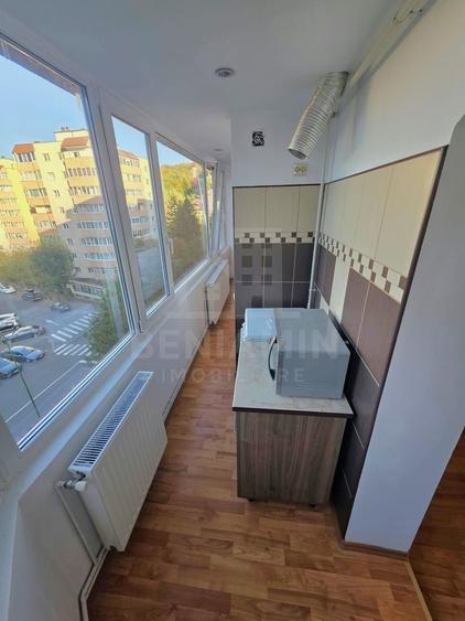 Garsonieră semidecomandată, mobilată în Răcădău