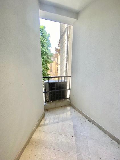 Apartament cu 3 camere decomandat, mobilat în Calea Victoriei