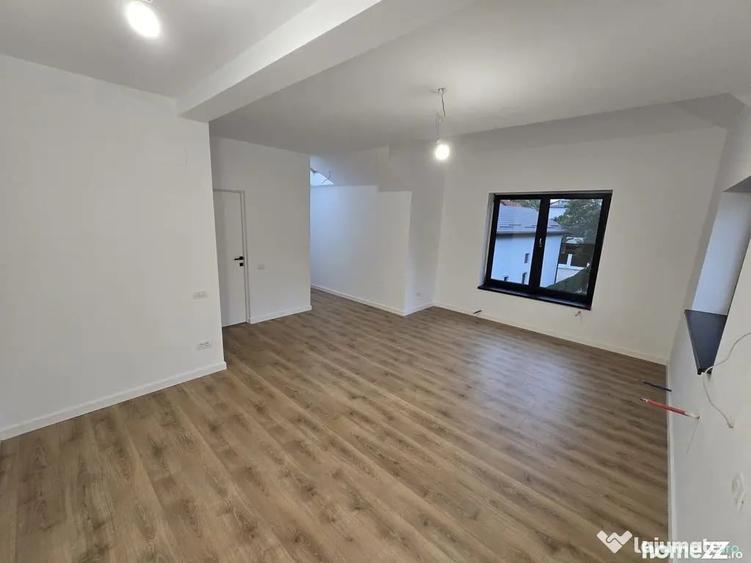 Apartament cu 4 camere decomandat în Zamora