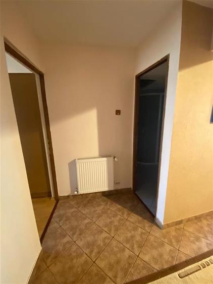 Apartament cu 3 camere decomandat, mobilat în Păcurari