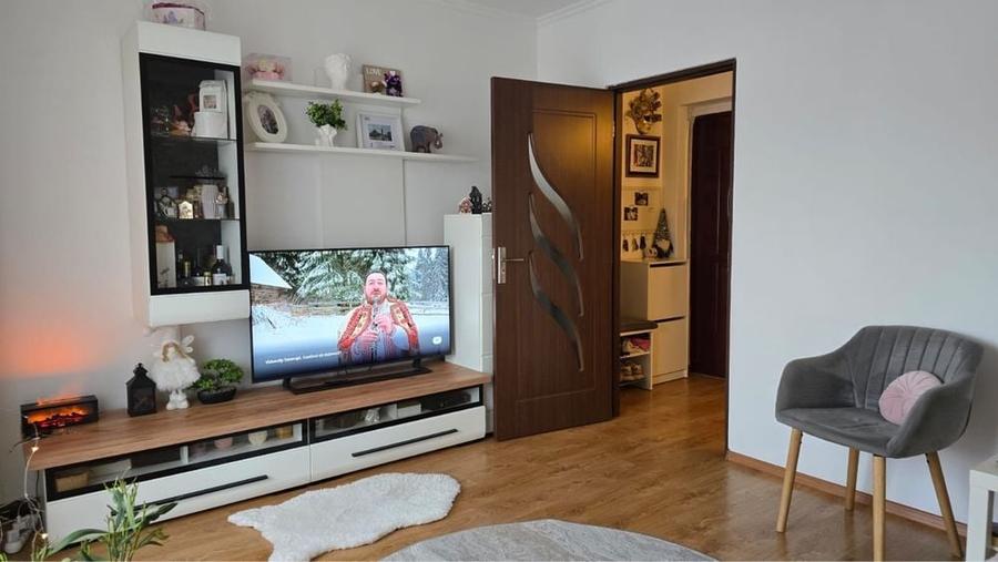 Apartament cu 2 camere decomandat în Florești