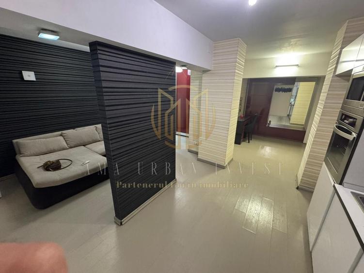 Apartament cu 3 camere semidecomandat în Lacul Tei