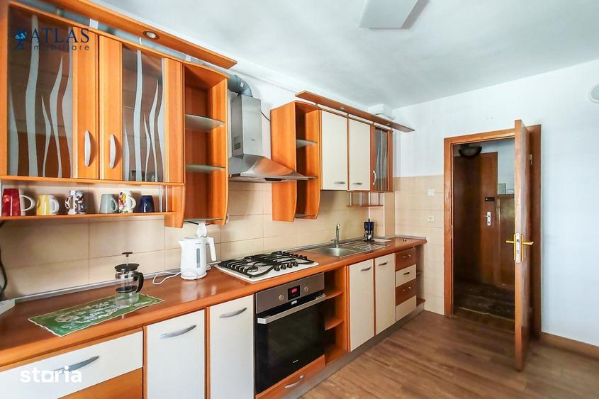 Apartament cu 3 camere decomandat în Valea Cetății