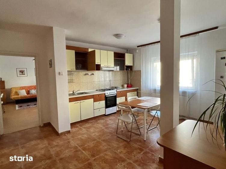 Apartament cu 2 camere decomandat în Tei
