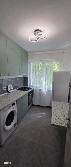 Apartament cu 2 camere decomandat, mobilat în Tei