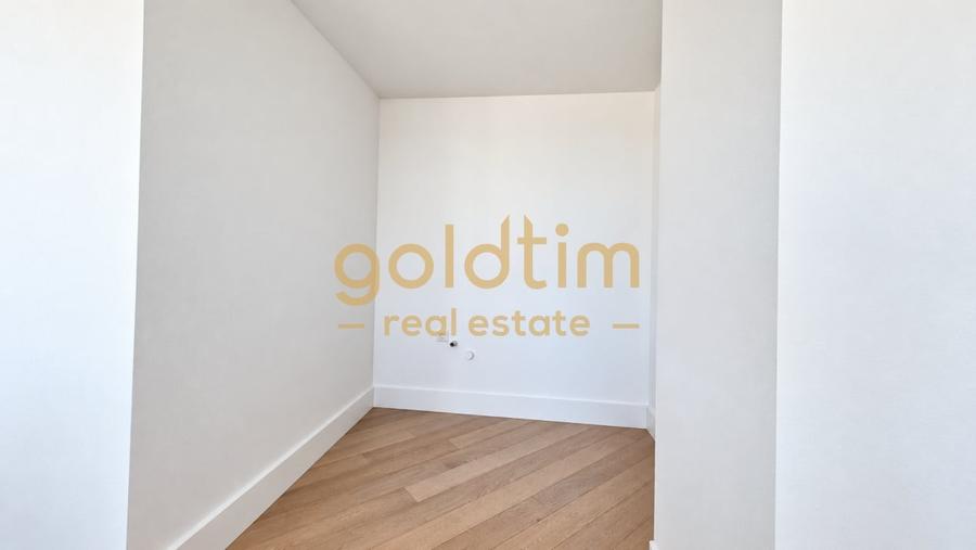 Apartament cu 4 camere semidecomandat, mobilat în Iancu Nicolae