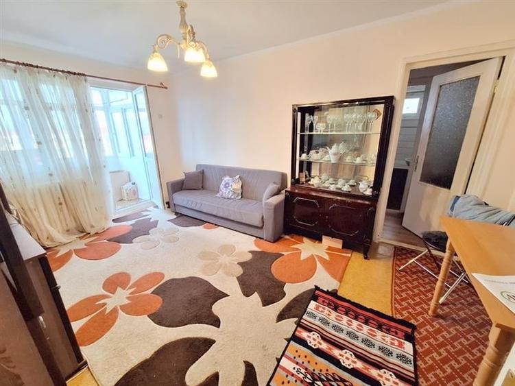Apartament cu 2 camere semidecomandat în Narcisa