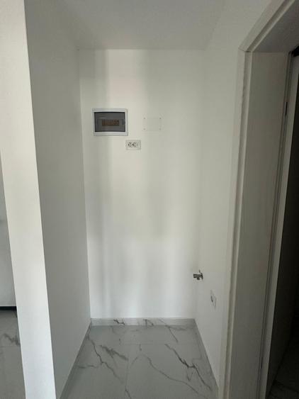 Apartament cu 2 camere semidecomandat în Apărătorii Patriei