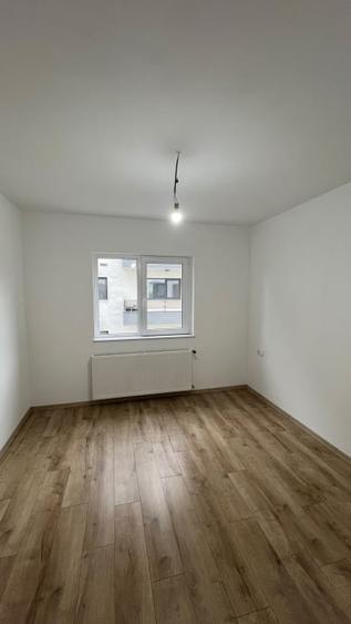 Apartament cu 4 camere decomandat în Independenței