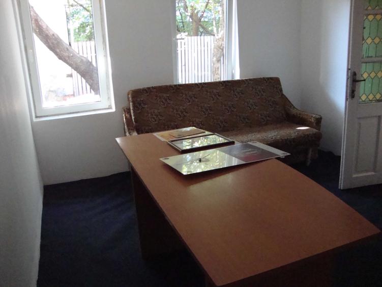 Casă cu 7 camere cu Teren 338 Mp în Exterior Vest