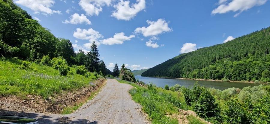 Teren intravilan de 5467 mp, în Zetea