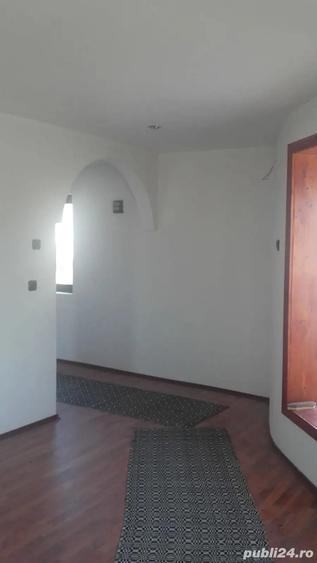 Casă cu Teren 2500 Mp în Central