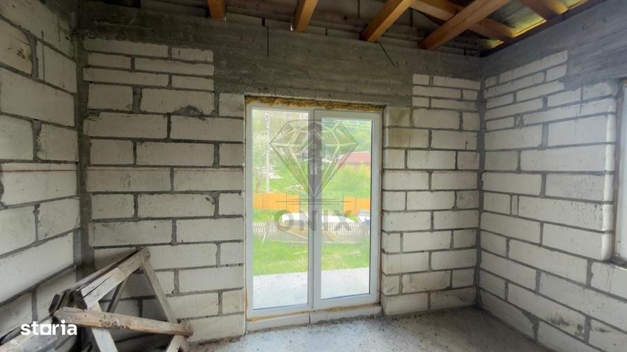 Casă cu 4 camere în Secăria