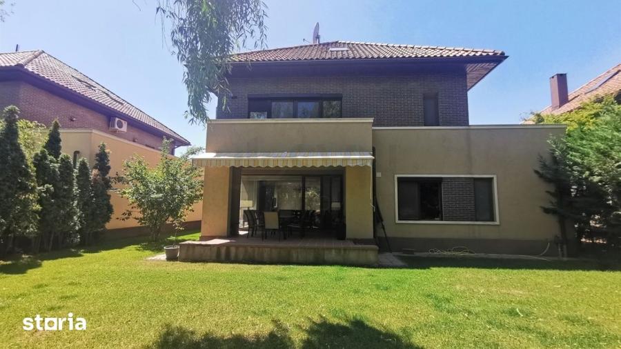 Casă cu 6 camere cu Piscina în Ștefan cel Mare