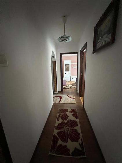 Apartament cu 3 camere decomandat în Nufărul