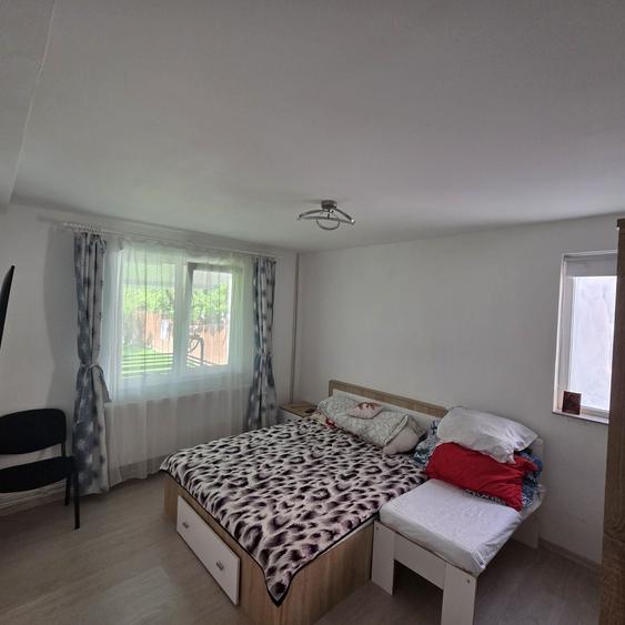 Casă cu 3 camere în Cârcea