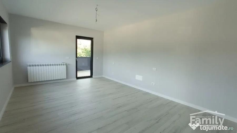 Casă cu 5 camere cu Teren 800 Mp în Burdujeni