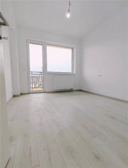 La primul locator, totul nou, studio, Tractorul, Brasov - 1