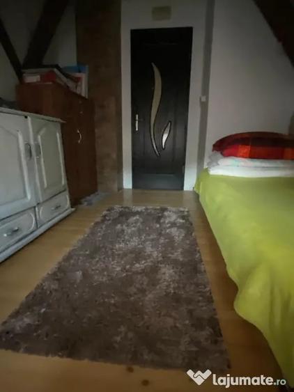 Casă cu 3 camere în Independenței