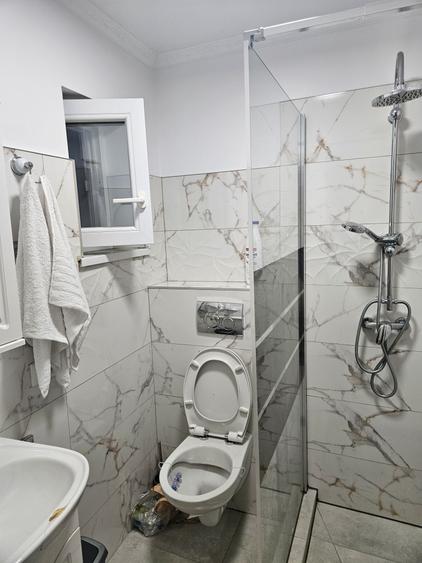 Apartament semidecomandat în Bătrânești
