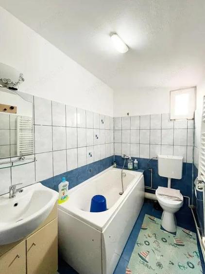 Apartament cu 2 camere decomandat în Nicolina