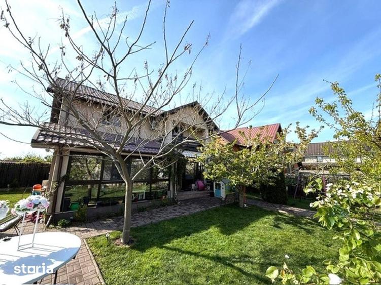 Casă cu 5 camere cu Teren 395 Mp în Central