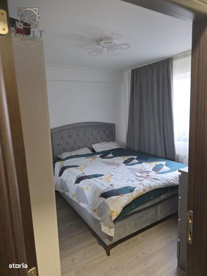 Apartament cu 3 camere semidecomandat, mobilat în Tei