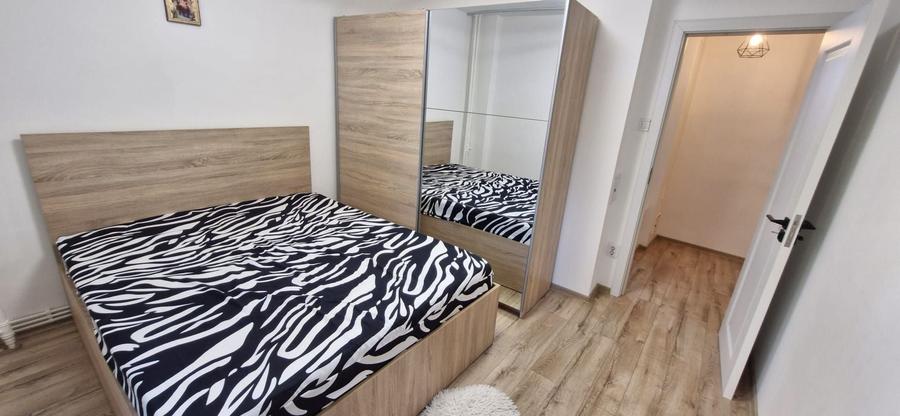 Apartament cu 3 camere decomandat, mobilat în Rahova