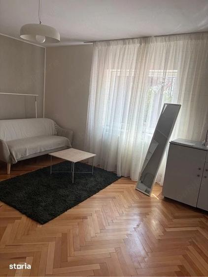 Garsonieră decomandată în Băneasa