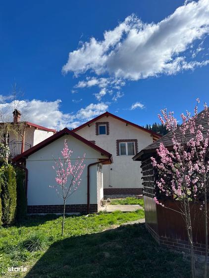 Casă cu 4 camere cu Teren 1700 Mp în Lerești