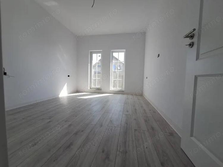 Casă cu 3 camere cu Teren 287 Mp în Sânandrei
