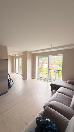 Apartament cu 3 camere decomandat în Orașul Vechi