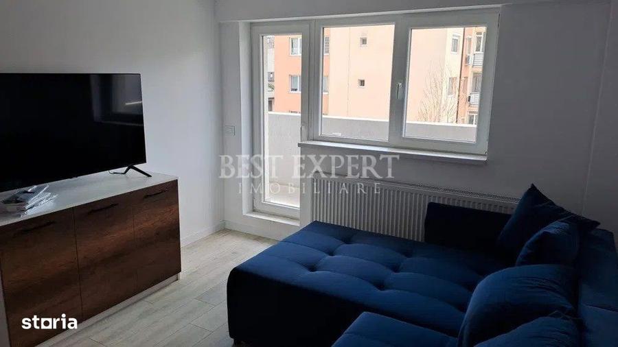Apartament cu 3 camere, mobilat în Central