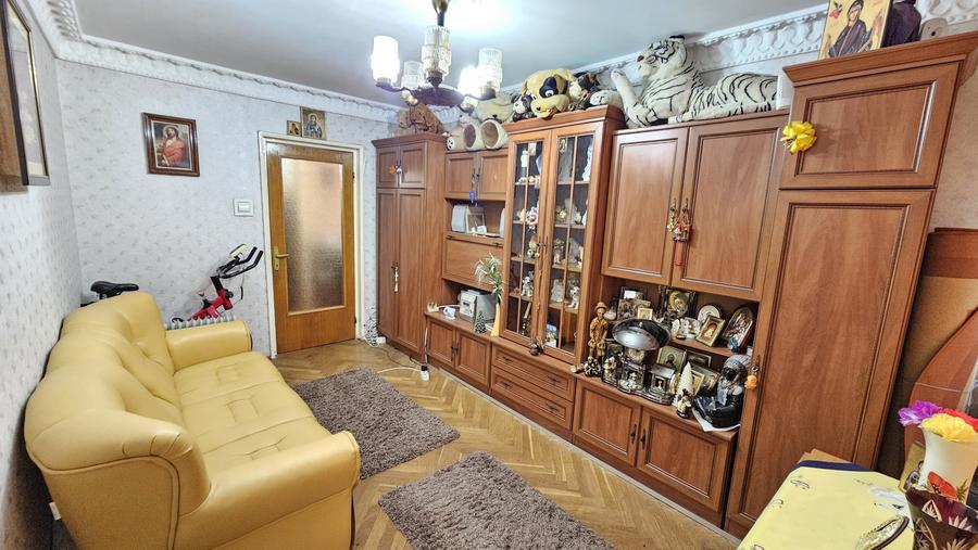 Apartament cu 2 camere decomandat în Micro 13