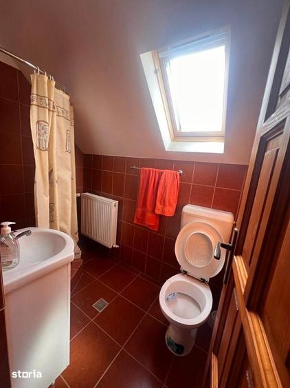 Casă cu 4 camere cu Teren 700 Mp în Central