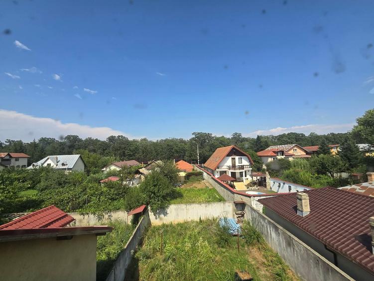 Casă individuală cu 6 camere cu Canalizare în Cernica