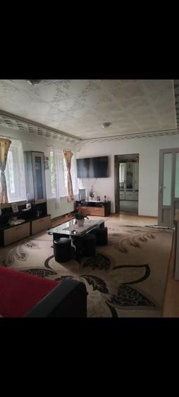 Casă cu 2 camere în Vălureni