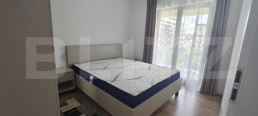 Apartament cu 2 camere semidecomandat, mobilat în Calea Moldovei