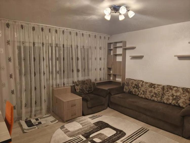 Apartament cu 2 camere semidecomandat în Vitan