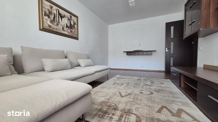 Apartament cu 3 camere decomandat în Tineretului