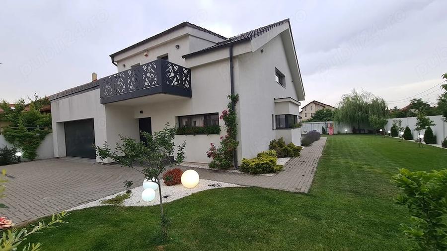 Casă cu Teren 856 Mp în Dumbrăvița