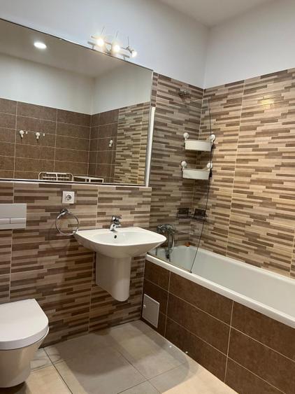 Apartament cu 3 camere decomandat în Floreasca